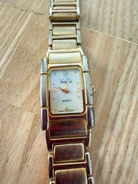 Vintage vanity fair ladies gold tone watch NEW BATTERY